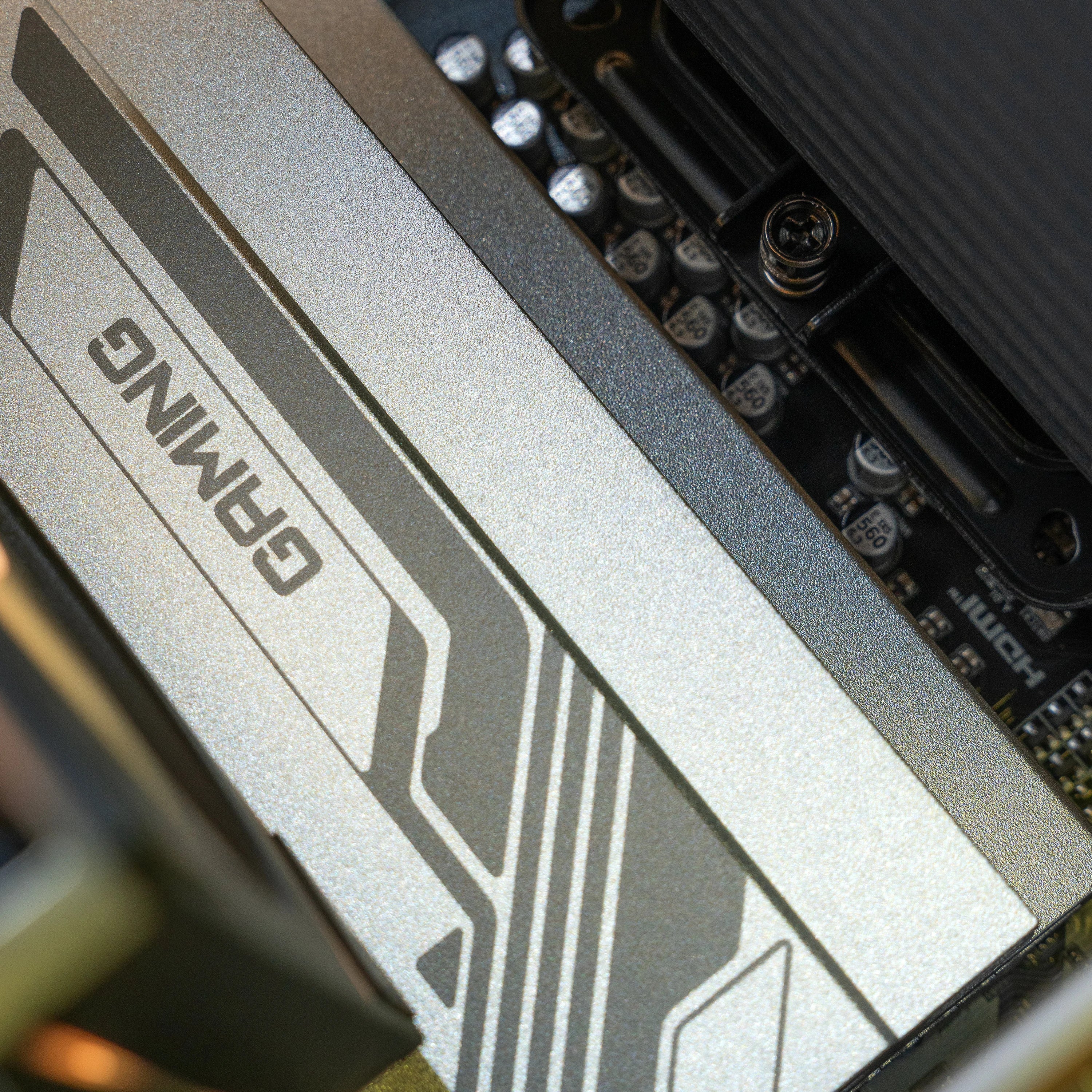 Chamber ARC : LVL 7 / R5 7500F | RTX 5070 | 32GB RAM - Image 4
