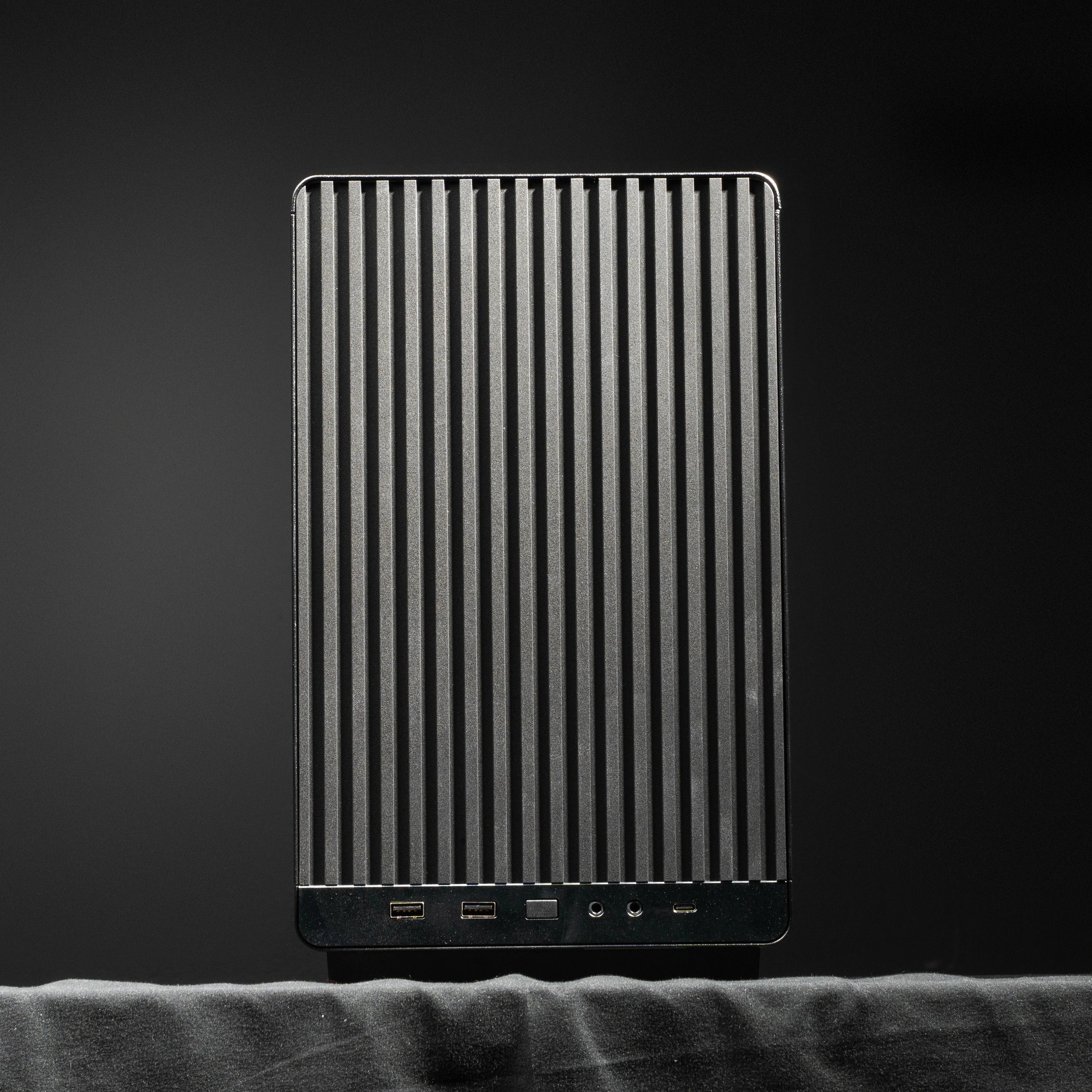 CREATOR A3 / R7 9700X | RTX 5070 | 32GB RAM - Image 5