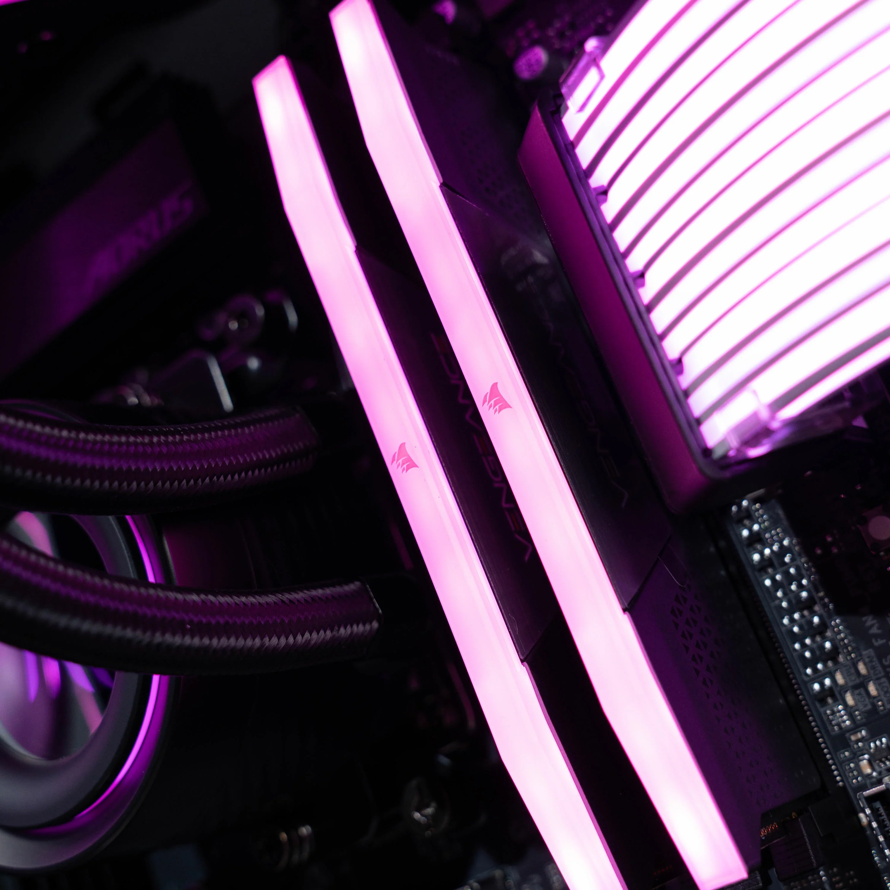 NIMBUS : LVL 8 / R7 7700 | RTX 5070 Ti | 32GB RAM - Image 4