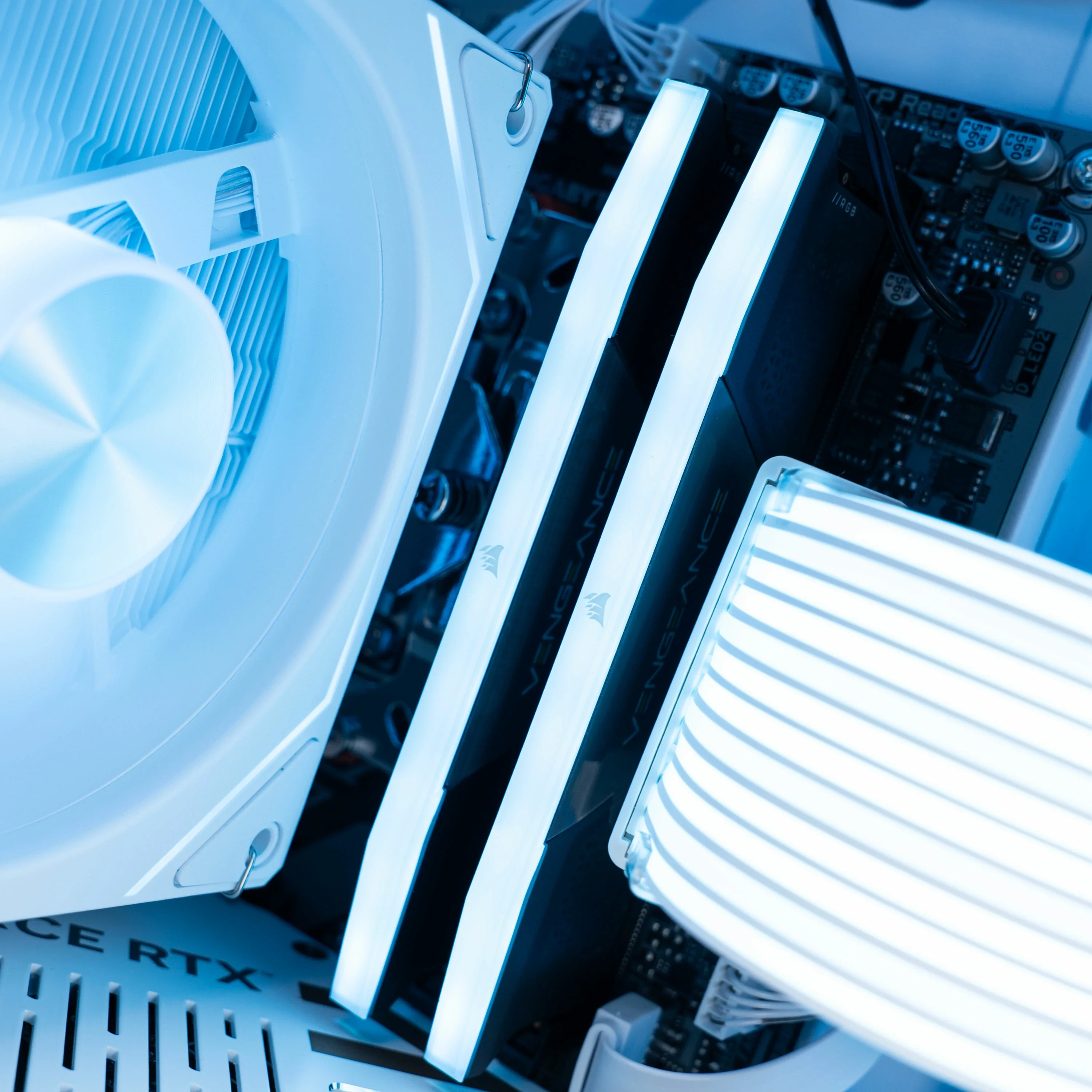 ZEAL MINI : LVL 8  / R7 7700 | RTX 5070TI | 32GB RAM - Image 5